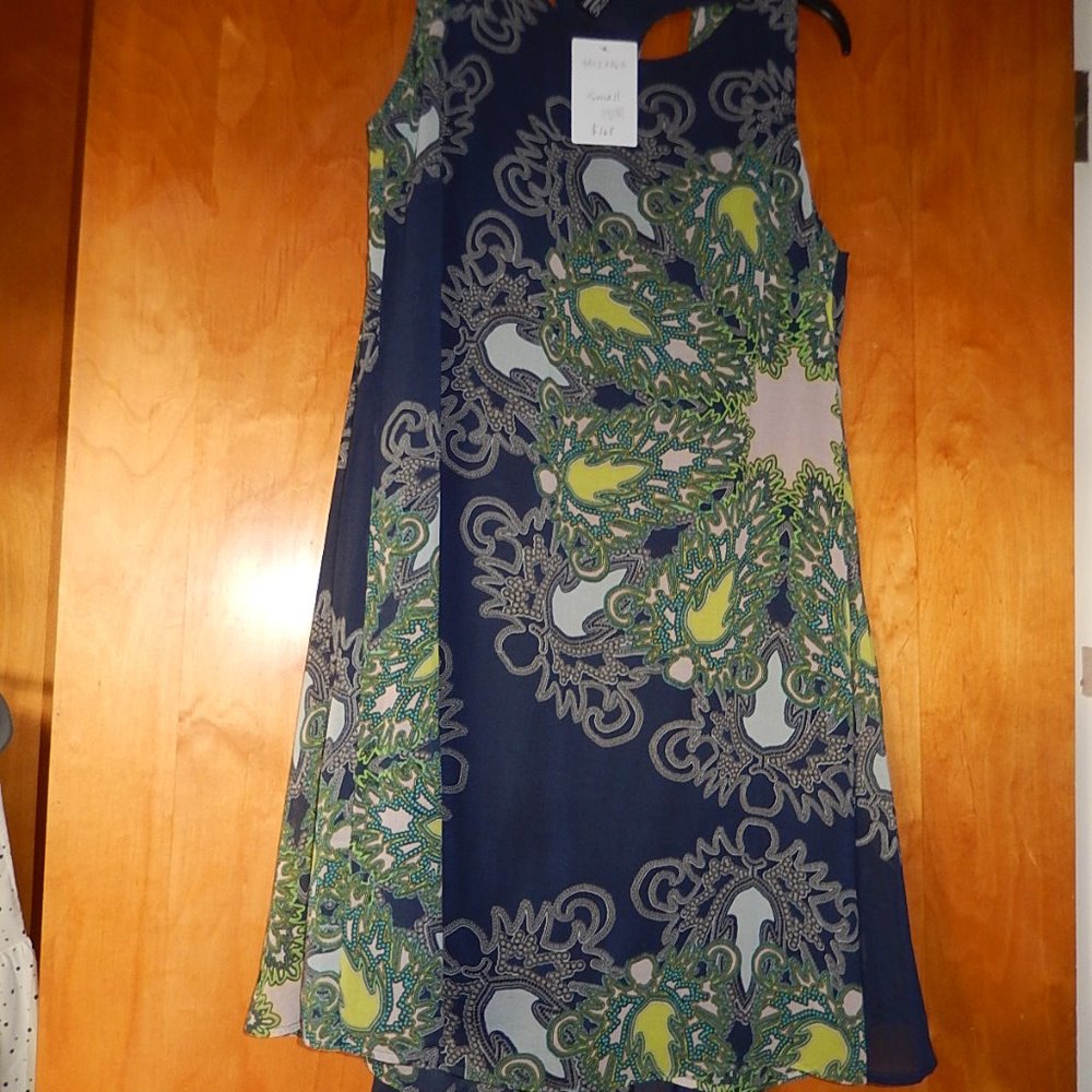 T collection NWT multi colors sleeveless fun Dress